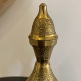 بطری برنجی طرح طاووس هندی لوکس و ظریف با قلمزنی دستساز متالوکس