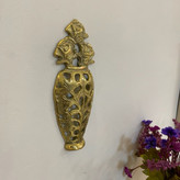 دکوری برنجی مدل دیوارکوب ۳ گل هندی لوکس و تزیینی با قلمزنی دستساز متالوکس