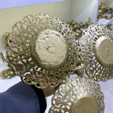 اردو خوری بزرگ توری برنجی هندی لوکس و ظریف با برشهای مشبک دستساز و صقلکاری زرین متالوکس