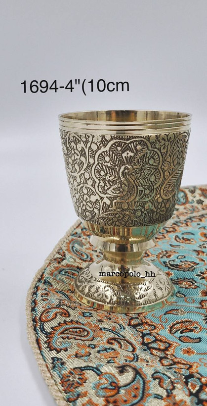 لیوان لوکس پایه دار طرح طاووس برنجی هندی بصورت تکی کد 1694 ساخت متالوکس مشهد