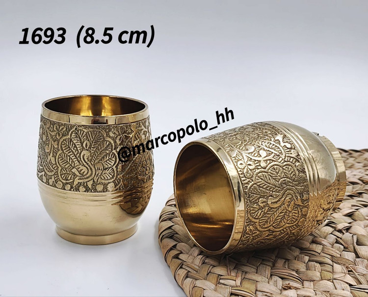 لیوان تپل برنجی هندی با نقش طاووس کاربردی و زیبا بصورت تکی کد 1693 ساخت متالوکس مشهد