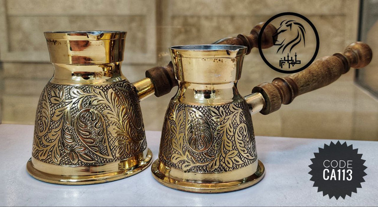 ست دو عددی قهوهجوش برنجی بدون درب با طرح گل برجسته در دو سایز – دکوریجات لوکس متالوکس مشهد