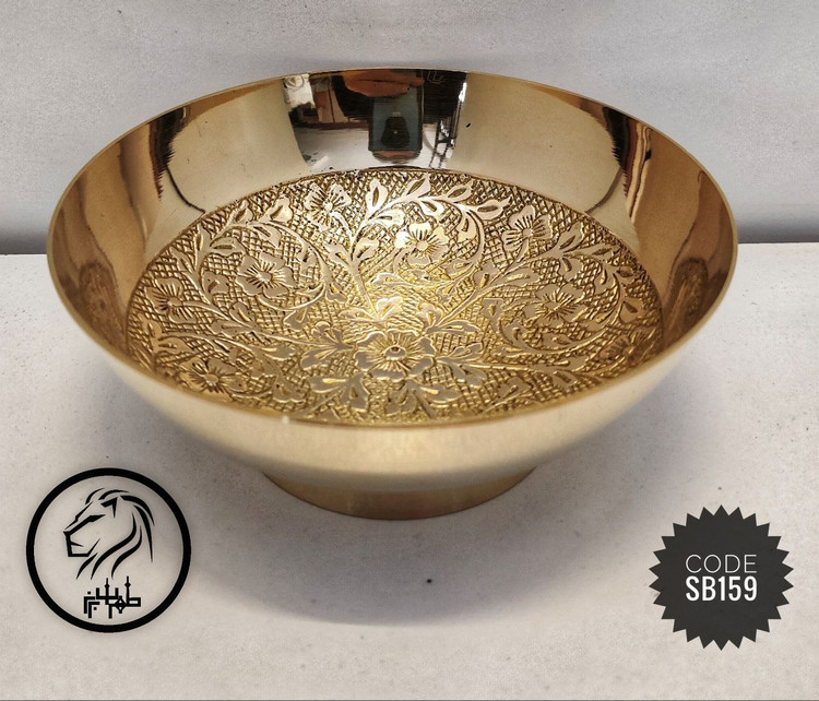 پیاله برنجی ۵ اینچ نیمه پایه گود با نقش برجسته گل در یک سمت بدنه از مجموعه متالوکس