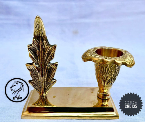 ست دکوراتیو مجسمه درخت برنجی و جاشمعی ست، با طراحی شاخهوار و ظریف برای چیدمان روی میز و کنسول