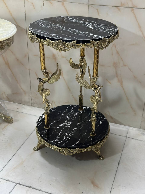 میز برنجی لوکس و سنگین طرح گل سرخ با سه فرشته متالوکس