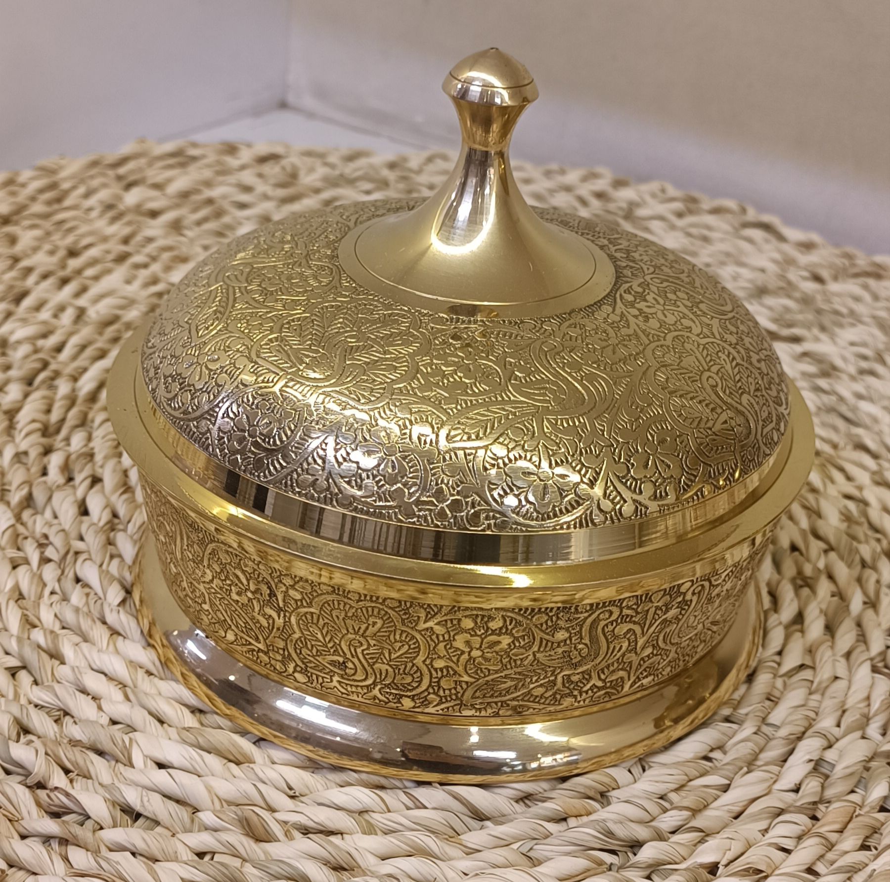 شکلات خوری فلت 7 اینچ برنجی