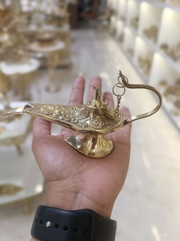 چراغ جادو برنزی سایز بزرگ با طرح اصیل هندی و جزئیات هنری برند متالوکس