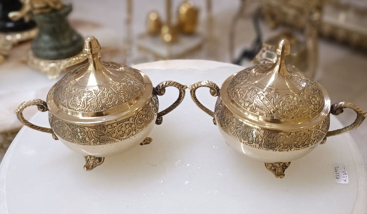 قندان سه پایه دو دسته برنزی ۴ اینچ با طرح طاووس و جزئیات هنری برند متالوکس