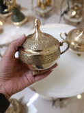 قندان سه پایه دو دسته برنزی ۴ اینچ با طرح طاووس و جزئیات هنری برند متالوکس