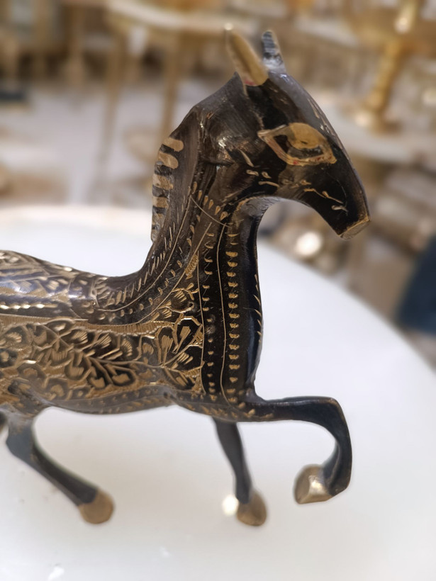 مجسمه اسب برنجی ایستاده ۸ اینچی با جزئیات هنری ساخت پاکستان
