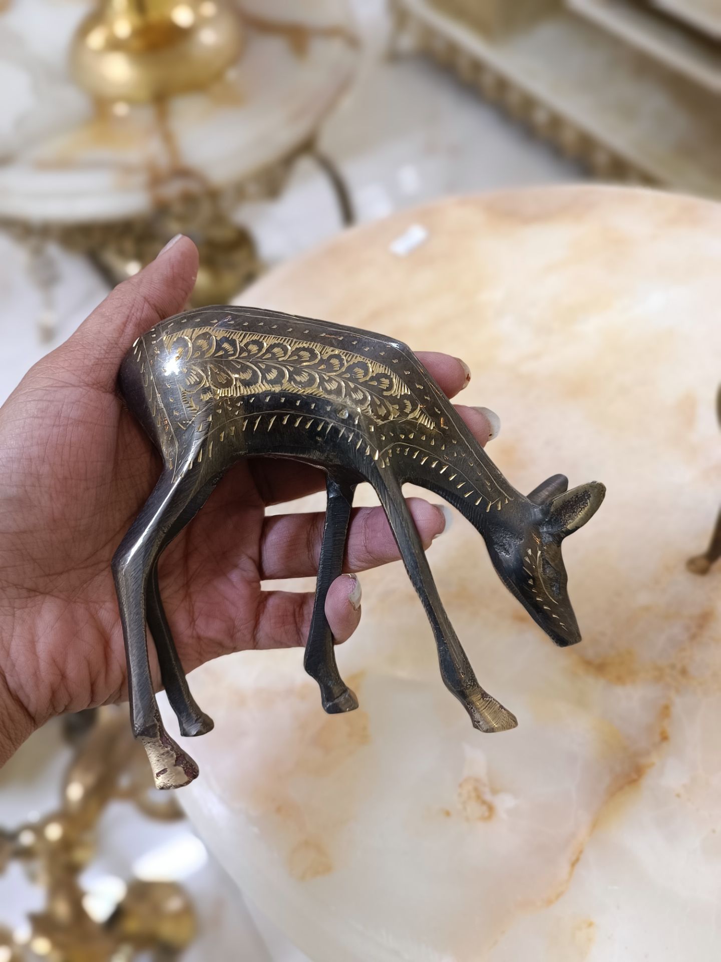 مجسمه گوزن جفتی سایز کوچک با پوشش سیاه قلم و بدنه برنجی برند متالوکس