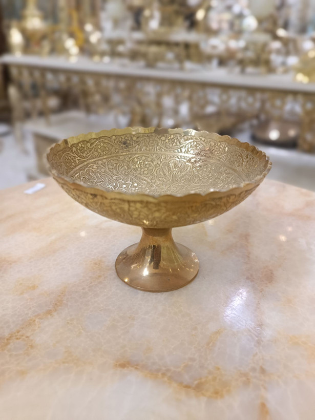 پیاله پایه دار لب ریز طرح طاووس دور رینگ برنجی لوکس و هنرمندانه برند متالوکس