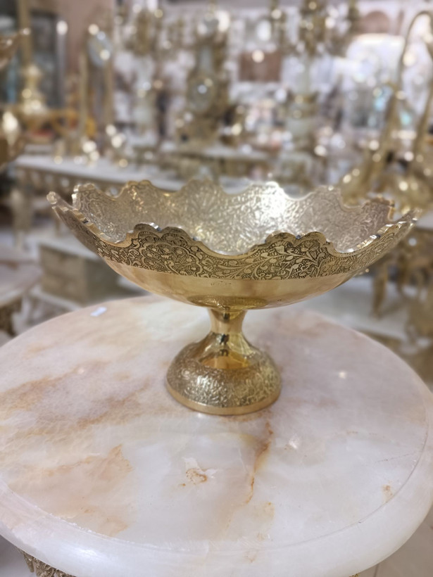 میوه خوری لب قلعه طرح طاووس برنجی ۱۲ اینچ نیم نقش لوکس برند متالوکس