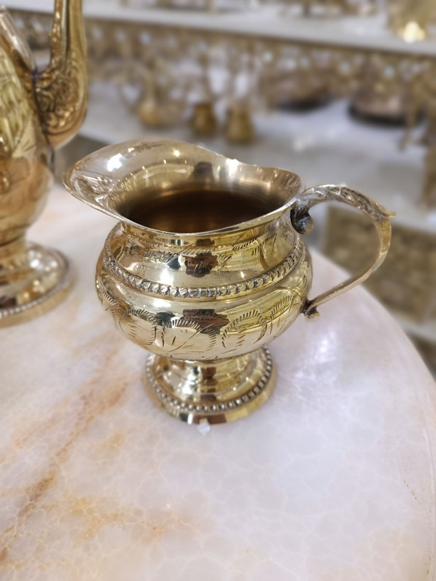 سرویس عصرانه خوری ۳ تکه برنجی قلم دست شامل قوری، قندان و شکرپاش لوکس متالوکس.