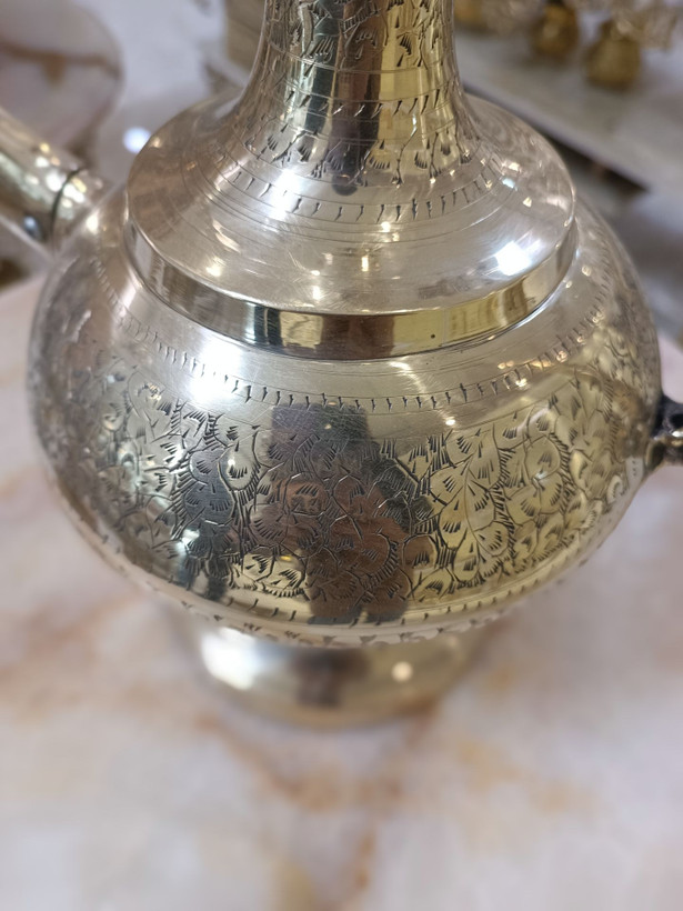 آفتابه گلاب پاش برنجی قلم دست با دسته طلایی 24 اینچ
