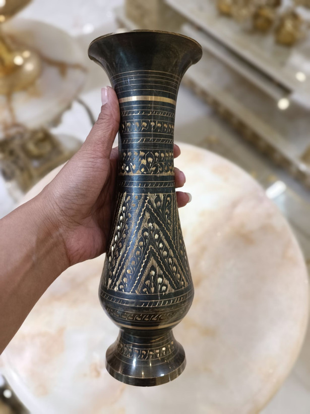 گلدان برنجی بلند ۱۲ اینچی پاکستانی با طراحی ساده و بدنه صیقلی طلایی در فروشگاه متالوکس