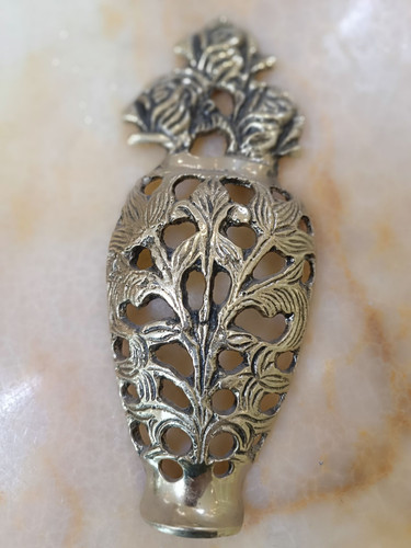 گلدان کوچک ظريف ديواري برنجی