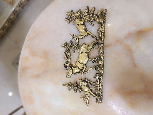 جاکليدي سه گوزن برنجی