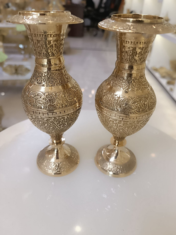 گلدان دکوری ۸ اینچ کشمیری طرح طاووس، اثری هنری و رنگارنگ در فروشگاه آنلاین متالوکس.