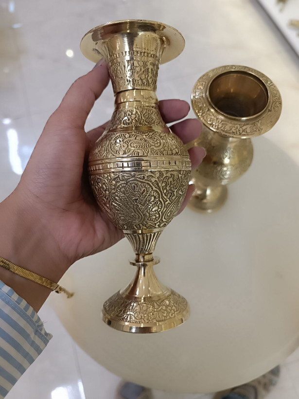 گلدان دکوری ۸ اینچ کشمیری طرح طاووس، اثری هنری و رنگارنگ در فروشگاه آنلاین متالوکس.