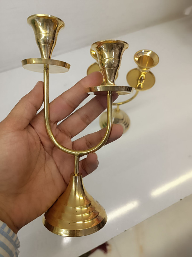 شمعدان میلهای دو شعله از جنس برنج، طراحی ظریف و مدرن برند متالوکس