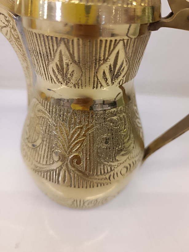 دله سنگین برنجی بزرگ طرح گل مناسب قهوه عربی و دکوراسیون متالوکس