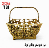 میوه خوری سبدی برنجی کوچک چهارگوش با دسته متحرک و بدنه مشبک با طرح برگ و انگور محصول گالری متالوکس