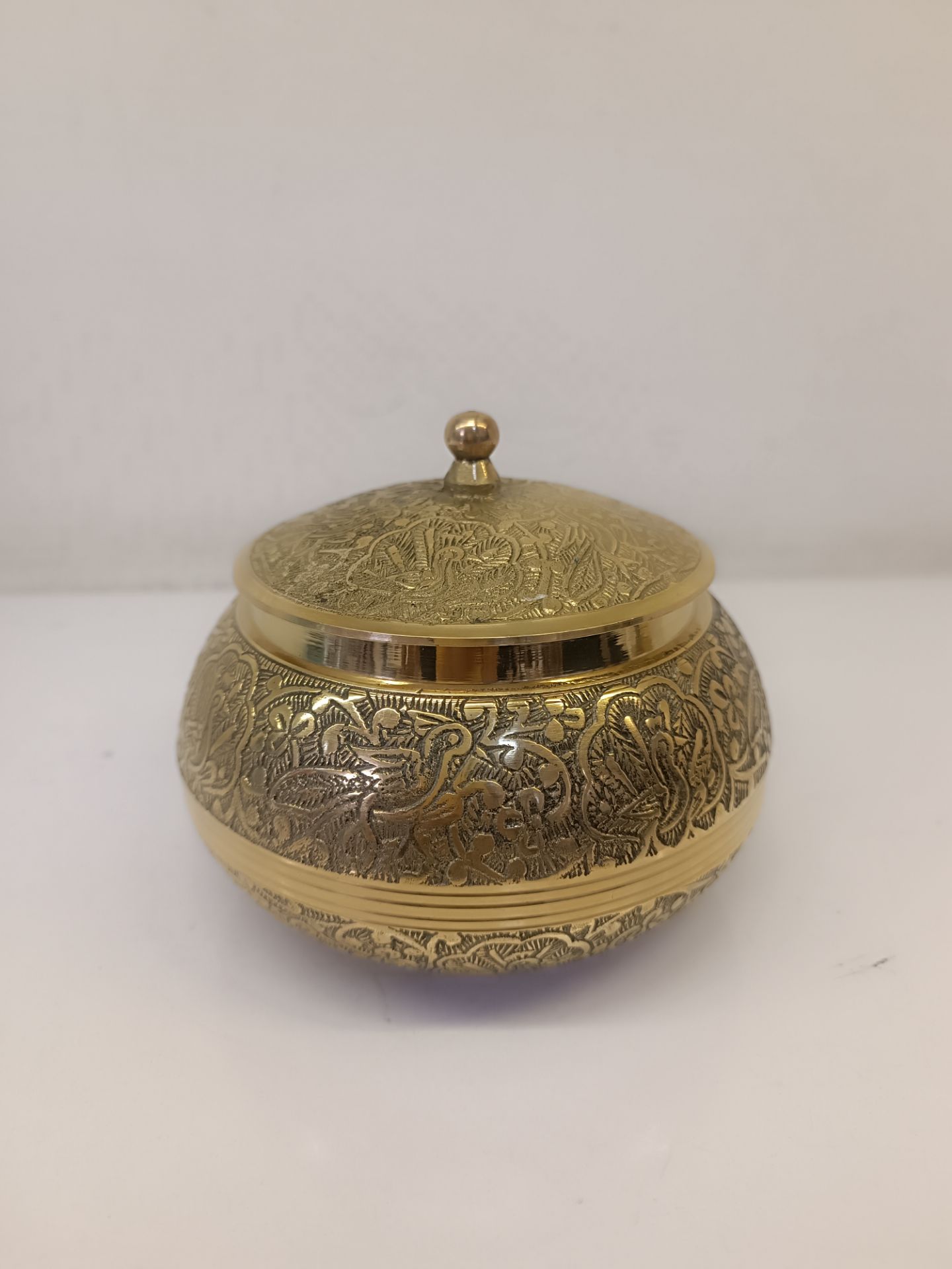 شکلات خوری بلچ طرح طاووس سایز متوسط برنجی