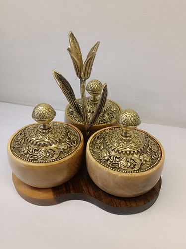 اردوخوری چوبی و برنزی سه تایی مدل شیدا با طراحی شیک مناسب سرو تنقلات و مزه محصول متالوکس