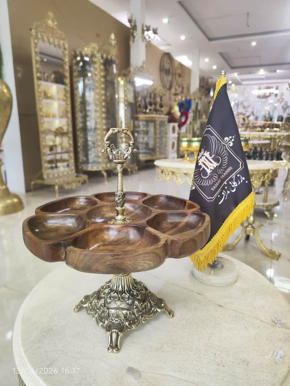 اردوخوری شش تایی مدل پارمیس با ترکیب چوب و برنز مناسب پذیرایی لوکس محصول متالوکس